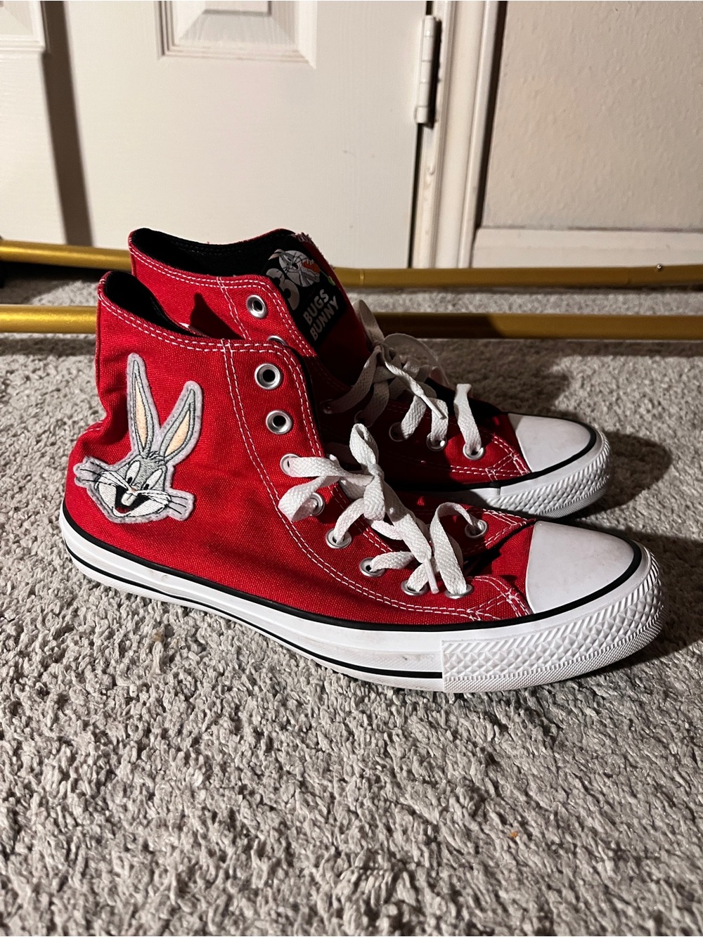 Converse x Warner Bros. 'What's Up Doc?' Bugs Bunny Sneakers - Picture 1 of 6